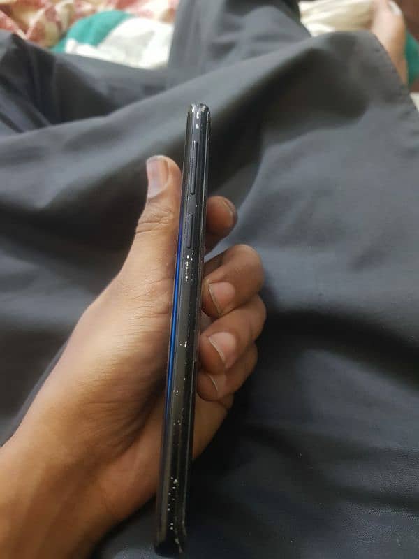 Samsung galaxy S9 officially PTA approved never repaired 4