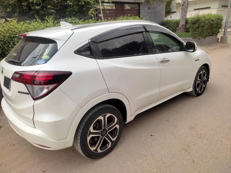 Honda Vezel Hybrid Z Package top-of-line 2016 model 2018 3