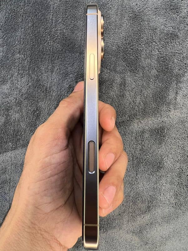 iPhone 16 Pro Max | Non PTA 3