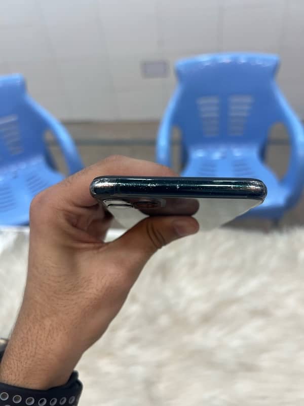 IPHONE 11 PRO MAX 5