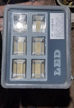 flood light 250w & 300w jisa chaia whatsup ajao 03154455134