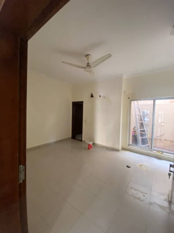 Precinct 11B villa for sale urgent bahria town Karachi 4