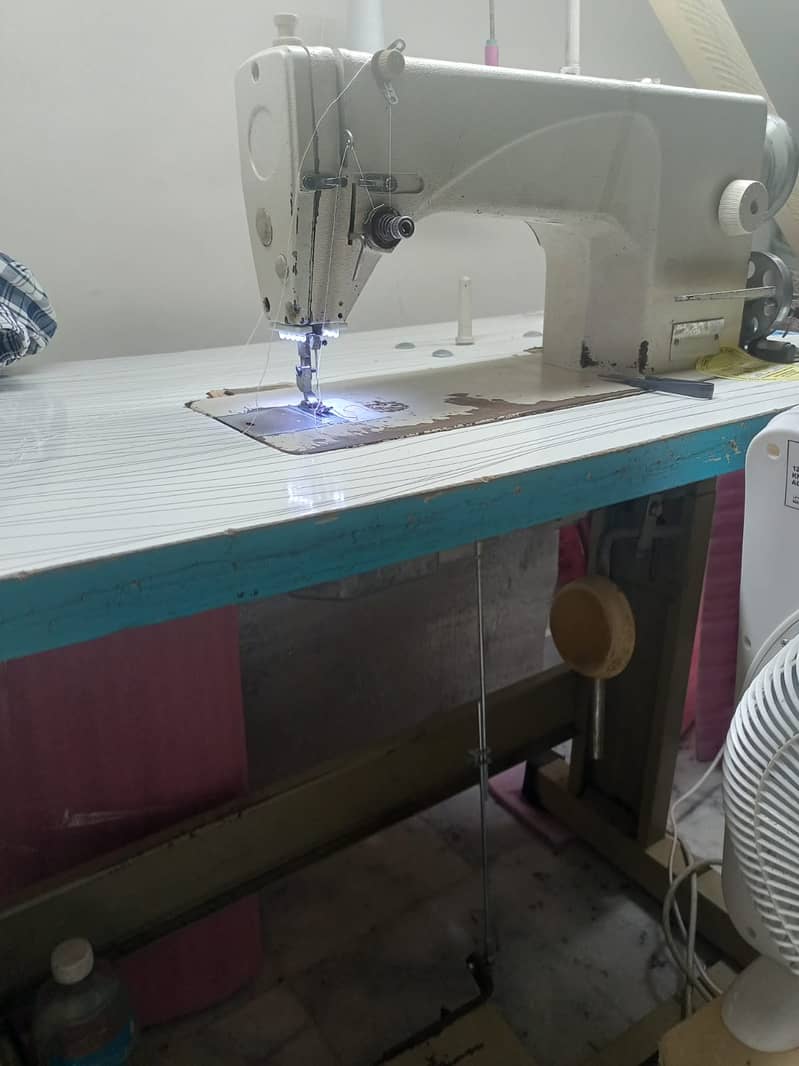 Juki Industrial sewing machine 3