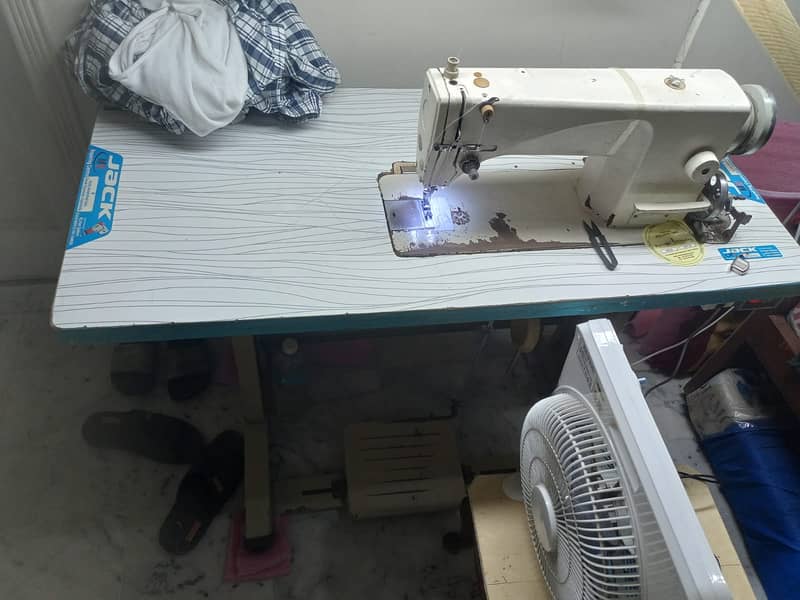 Juki Industrial sewing machine 4