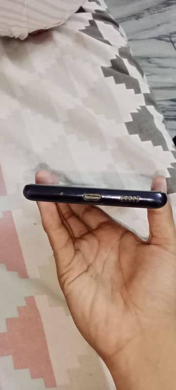 SAMSUNG S20 FE 6/128 new condition non pta 0