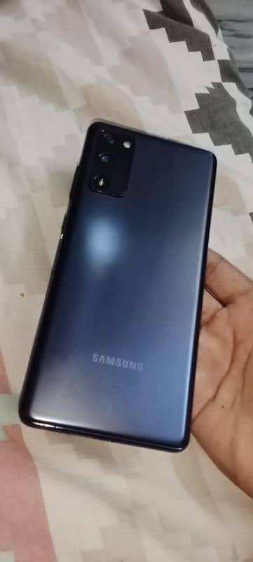 SAMSUNG S20 FE 6/128 new condition non pta 3