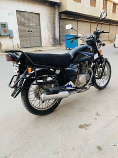 Suzuki GS 150 for sale 0302//028/5704 model 2015 Karachi register