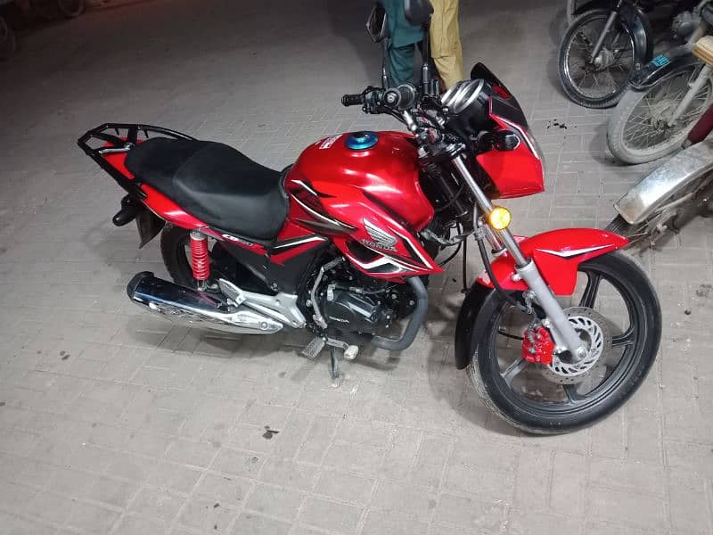 Honda cb 150f 4