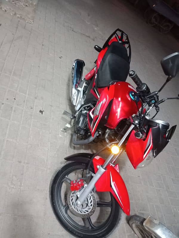 Honda cb 150f 6