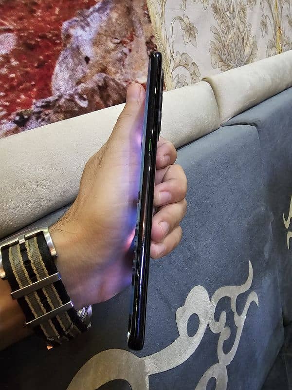 Oppo reno 5 pro . [[ 12 GB . 265GB]] 4