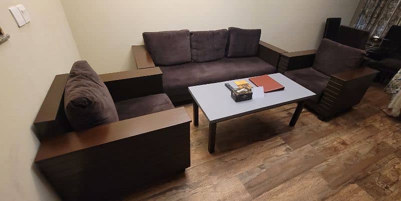 5 seater sofa set with table 0