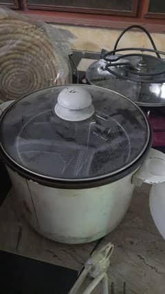 Deep fryer good condition  urgently  sa