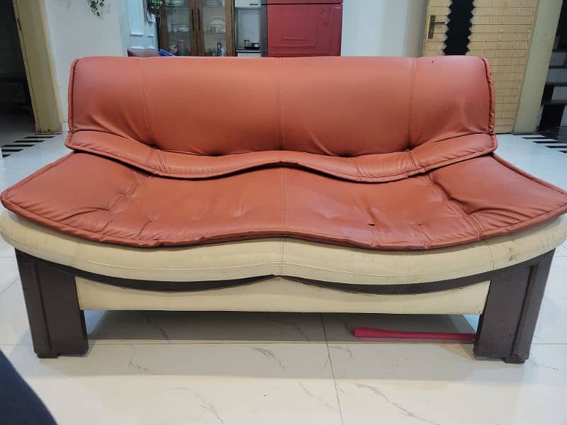 LUXURY AND BEAUTIFUL SOFA SET 2