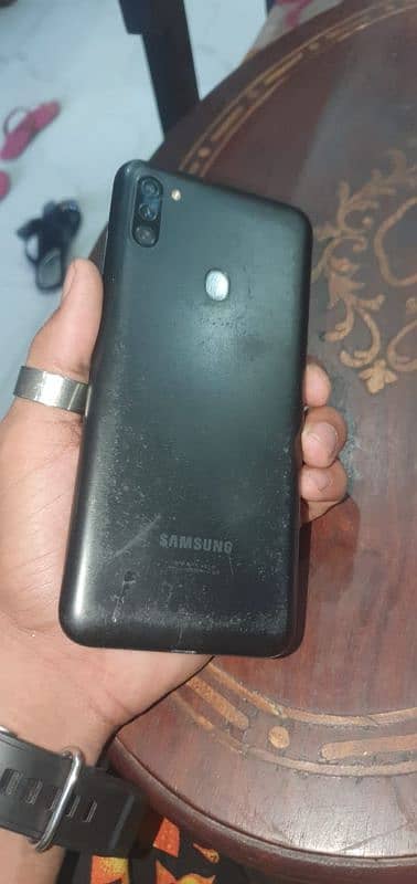 Samsung M11 5