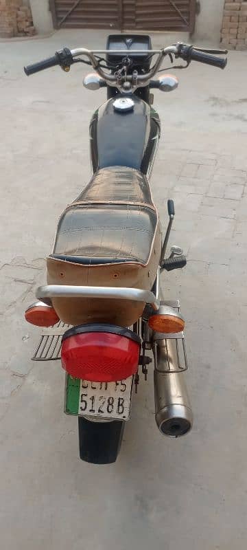 Honda 125 2015B Model total Gunine excellent condition03206932665 7