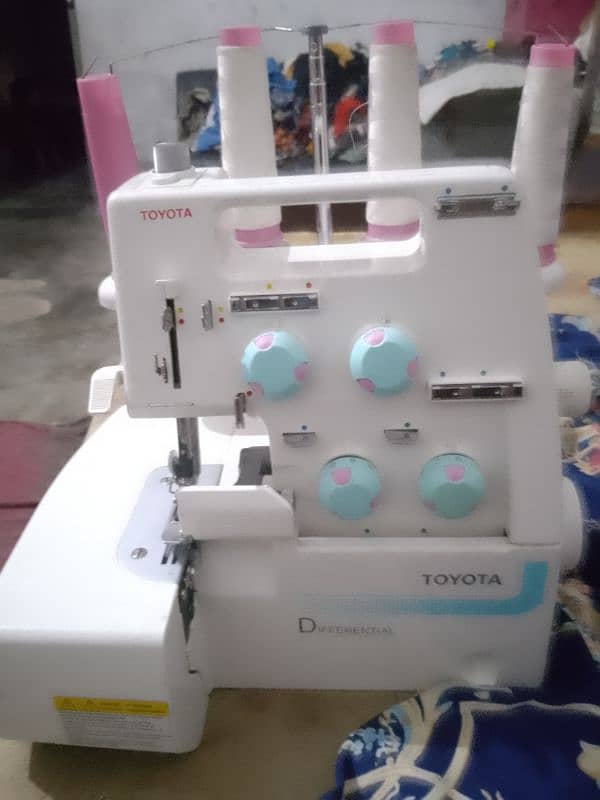 Toyota sl 1t overlock machine 2