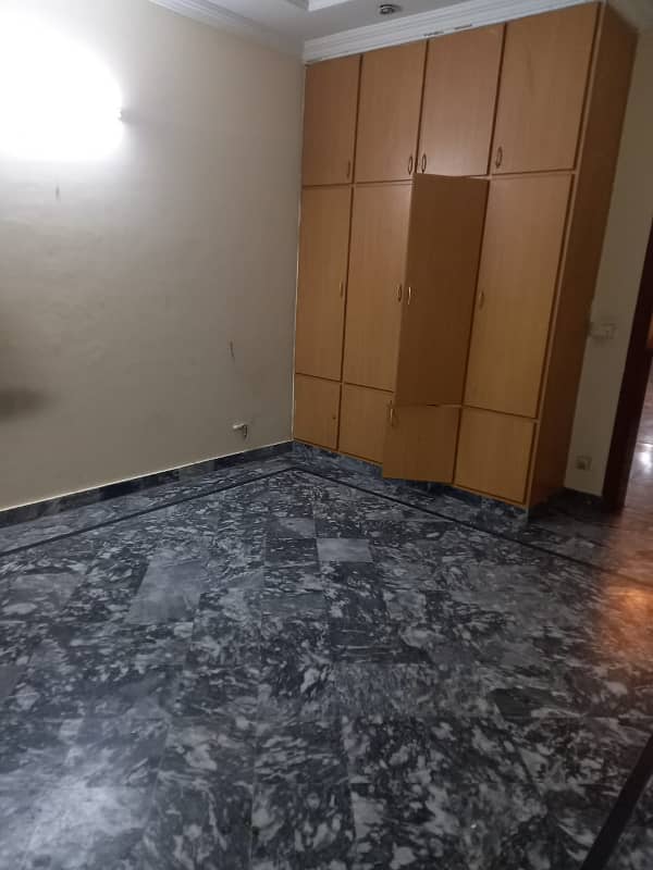 10 marla upper portion available for rent in bahria town phase 3 3