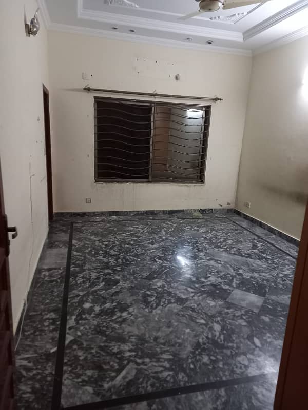 10 marla upper portion available for rent in bahria town phase 3 6