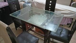 Dinning Table with 4 Chairs