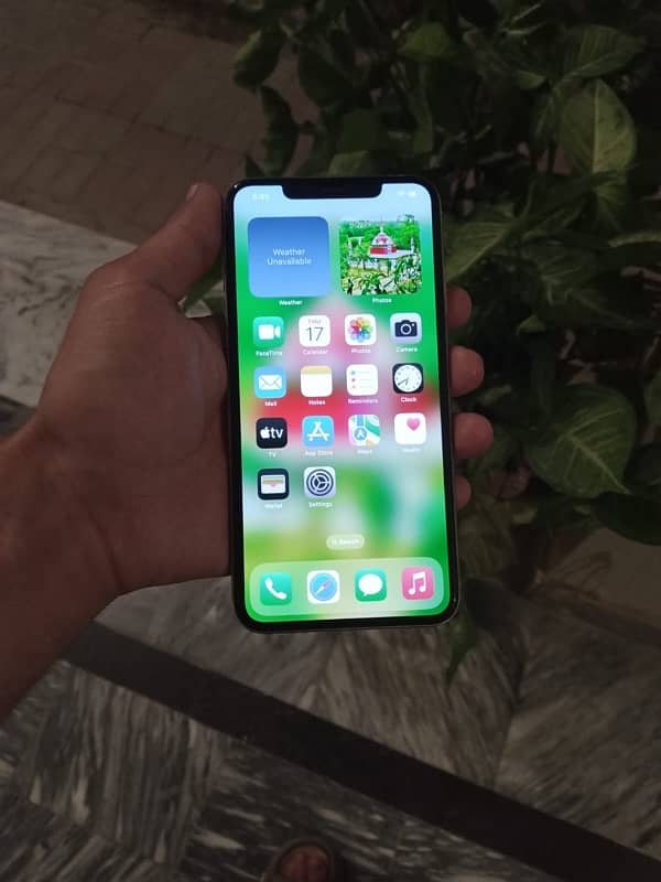 XS MAX, NON PTA, 64GB 03342565866  whats app 1