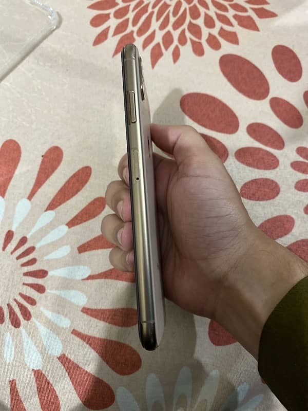 iphone XS MAX 5