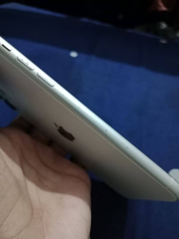 iPhone 11 64GB Non PTA JV 5