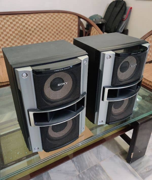 SONY OUTCLASS DOUBLE SPEAKERS FOR SALE. 1