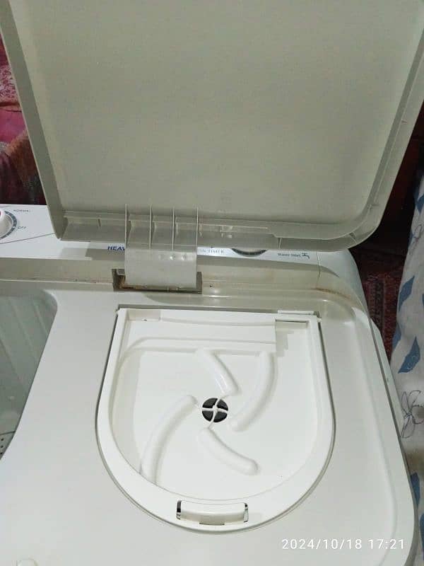 HOME AID WASHING MACHINE twin top 10 kg 12