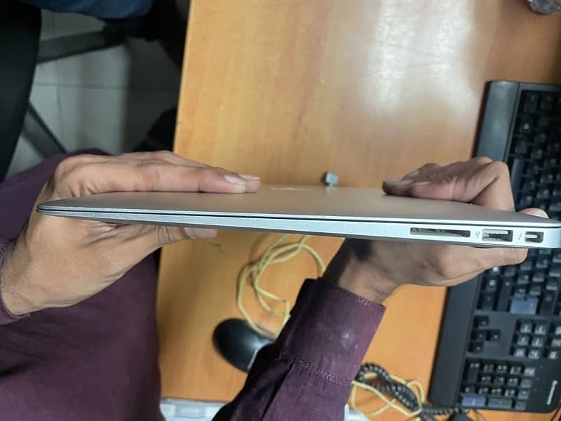 Apple MacBook Air 2017 0