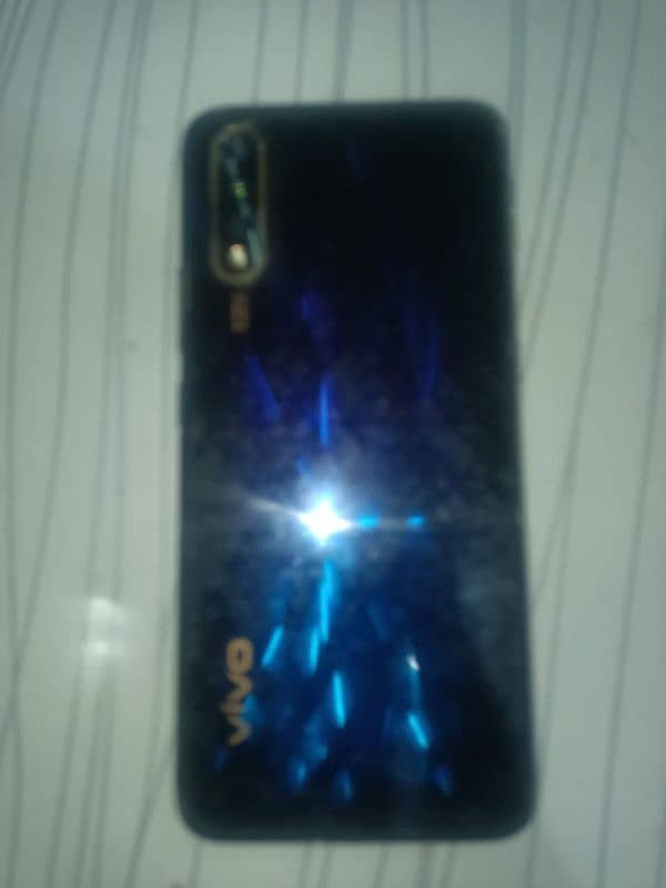 vivo s1 4/ gb 128 gb with box and charger 2