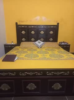 wooden bed set