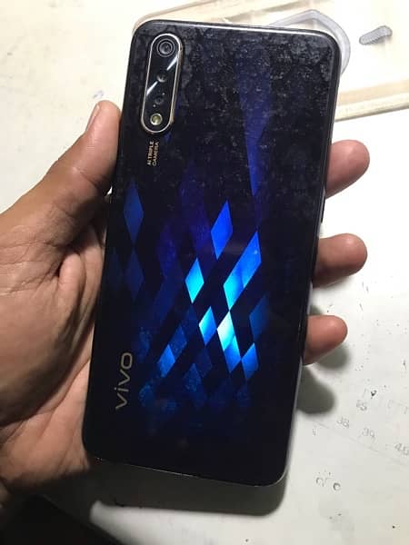 Vivo s1 with charger cable 4-128 gb exchange posible 0