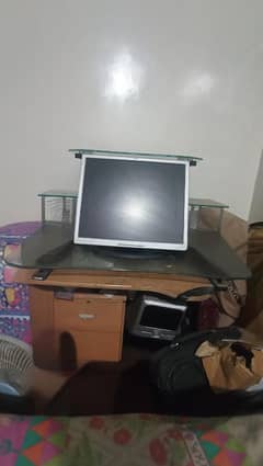 computer table good condition contact 03298418862 0