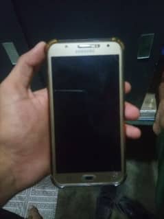 Samsung Galaxy J7