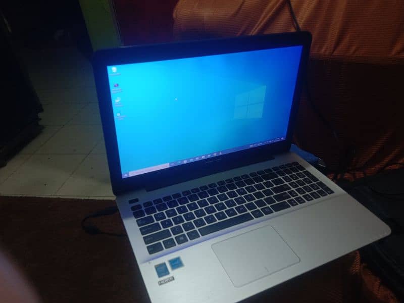 new condition asus laptop 24000 2