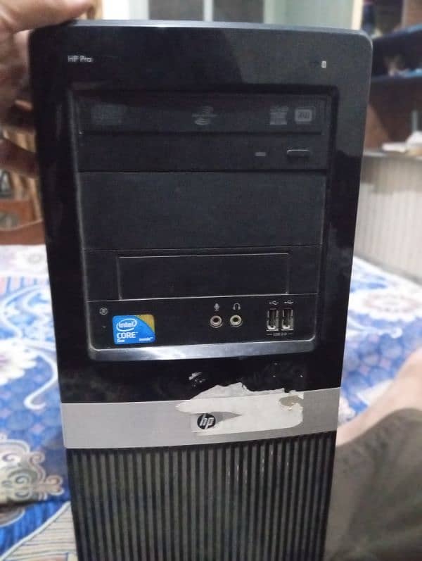 CPU tower Core I 2 second 2 generation with 4 GB Ram DDR 3 1