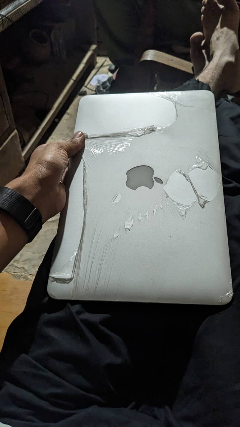 MacBook air 2014. . . 4gb 128gb 3