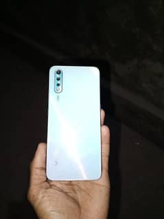 vivo s1 mobile condition 10/10 4/128 jisna lana rabta kara