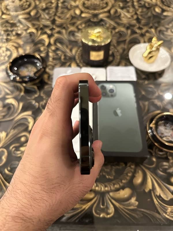 iPhone 13 Pro Max Alpine Green!(03057530000) 2