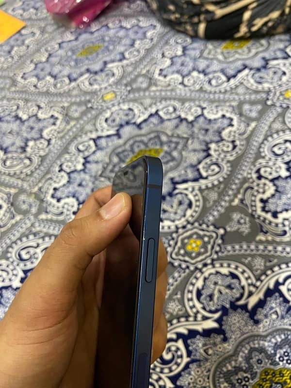 iphone 12 64GB jv non pta 7