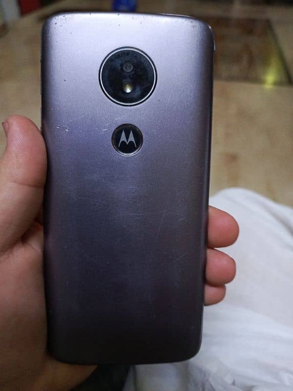 moto E5 1