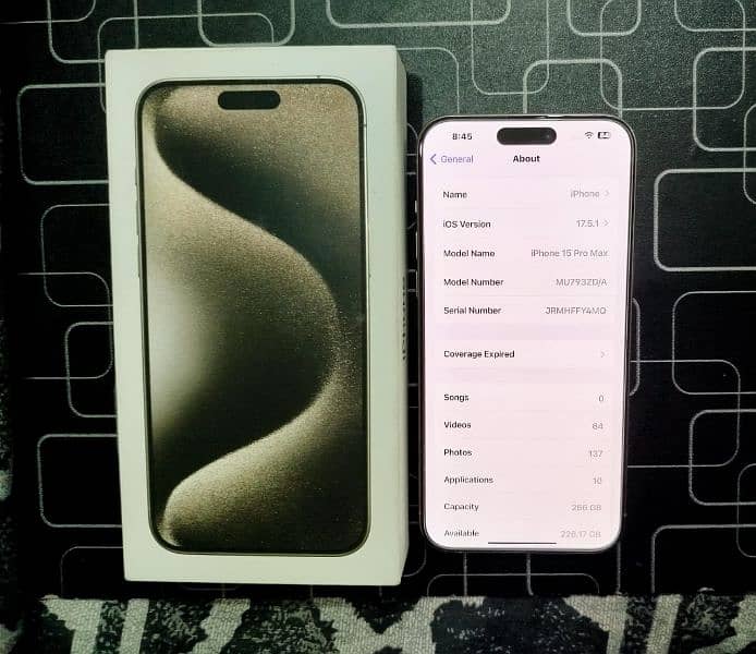 iPhone 15 pro max Natural Titanium 256 GB 2