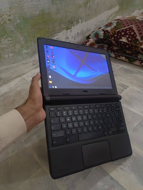 Chromebook laptop 3