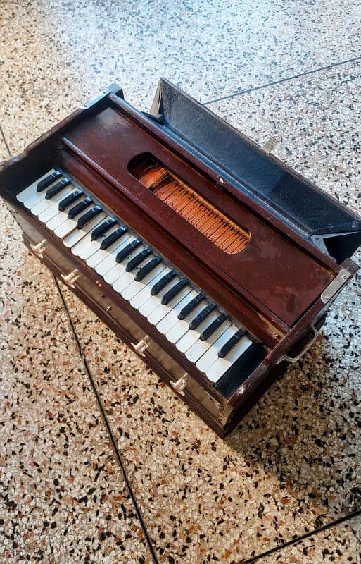 Harmonium 2