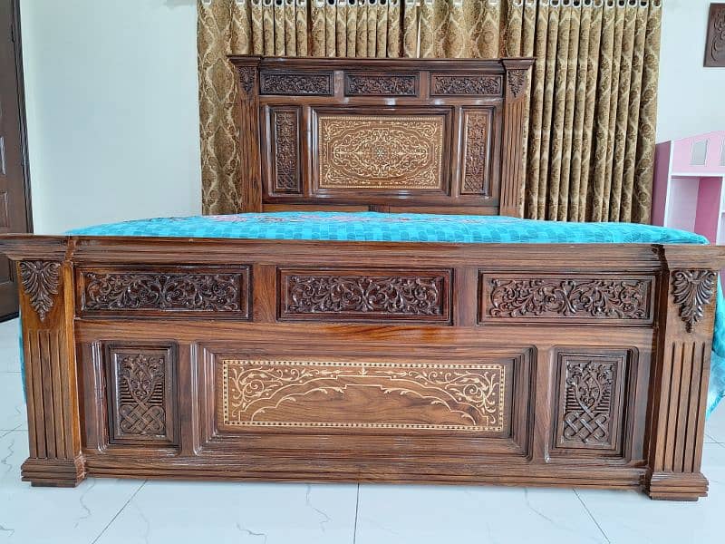 Pure Shisham Wood Brand New Chinyoti Bed Set 2