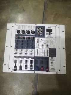 Soundcraft Mixer urgent sale 0