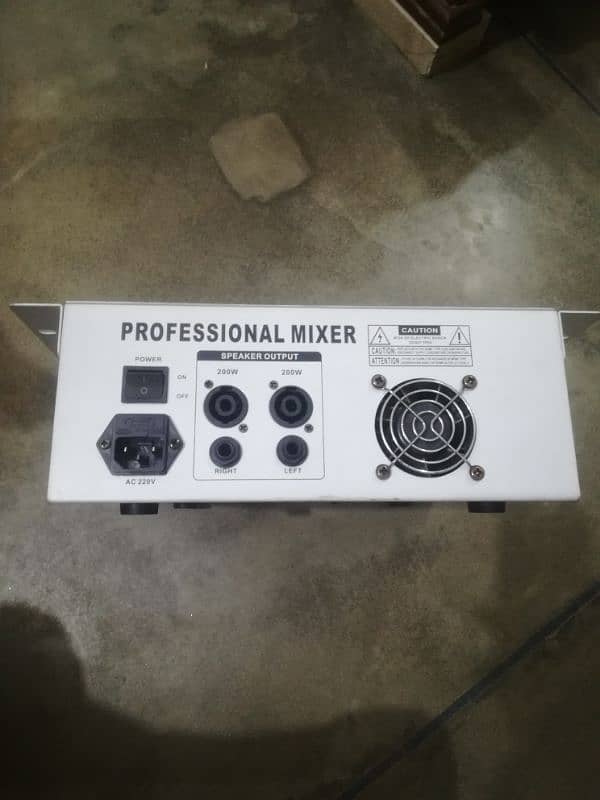 Soundcraft Mixer urgent sale 1