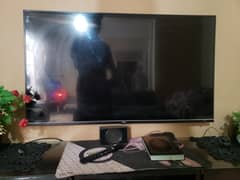 TV TCL LED LINUX WITH ITS BOX FOR SALE