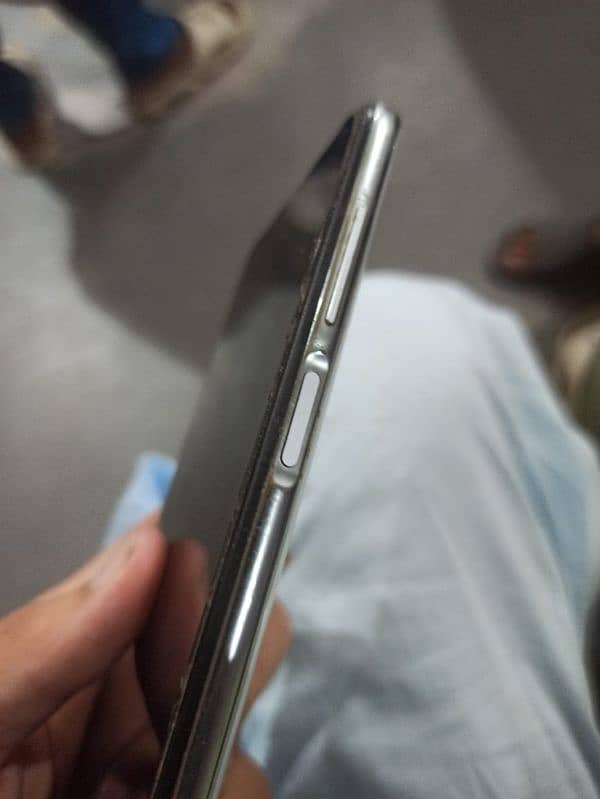 redmi note 9s 10by8 back thore se damige hai bake A1 6