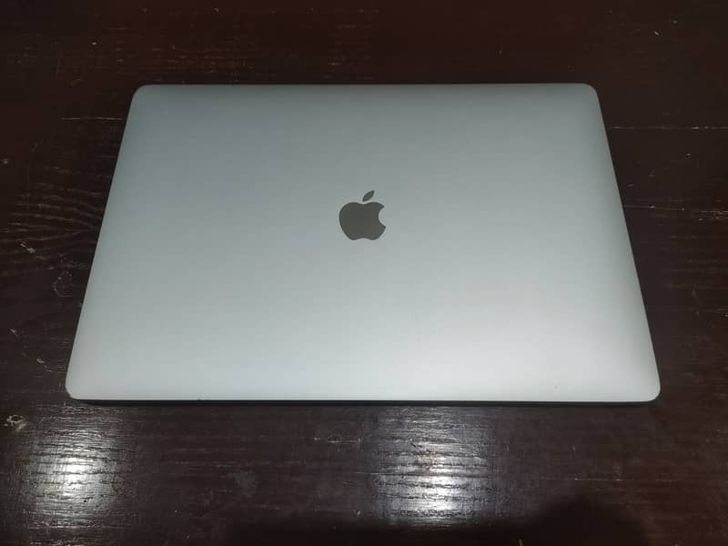 15'' MacBook Pro 2017 | i7 | 16 (03354400115) 2